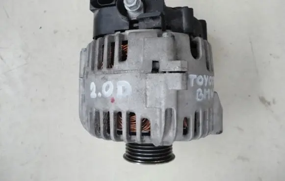 Toyota RAV 4 (XA40) Generator/alternator 8574045