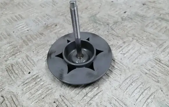 Nissan Qashqai Spare wheel bolt 