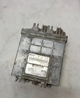 Volvo S40, V40 Engine control unit/module 0281001906 P30613695 7700110648
