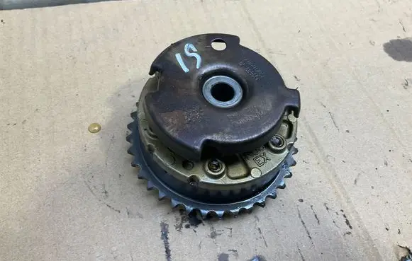BMW 3 E92 E93 Camshaft pulley/ VANOS 7540348 7540442