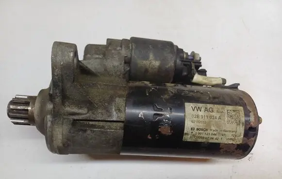 Volkswagen PASSAT B6 Starter motor 02E911024A 0001123044