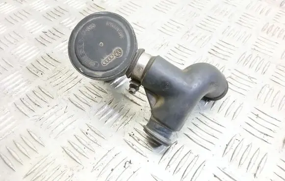 Volkswagen PASSAT B5.5 Engine coolant pipe/hose 06A129101A