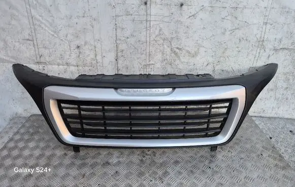 Peugeot Boxer Front bumper upper radiator grill 1314847070