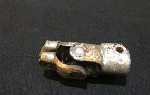 Nissan Sunny Steering column universal joint