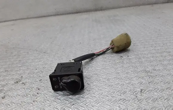 Subaru Forester SF Headlight level height control switch