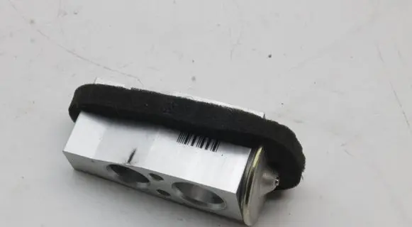 Toyota Auris E180 Air conditioning (A/C) expansion valve 