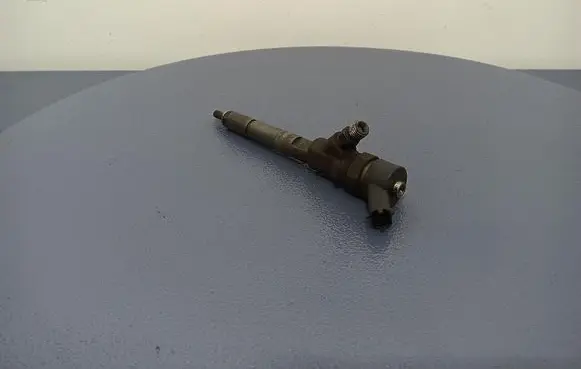 Toyota Yaris Verso Fuel injector 236700N020