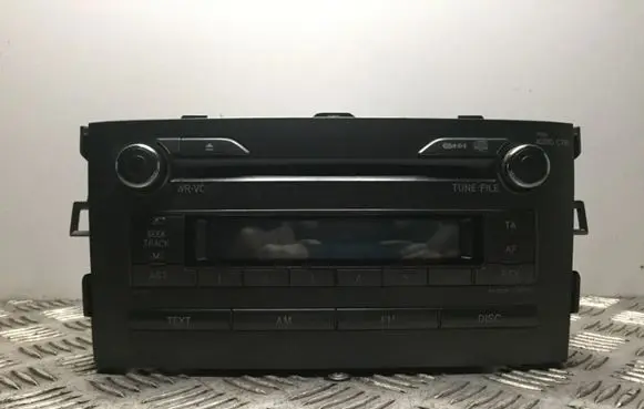 Toyota Auris 150 Radio/CD/DVD/GPS head unit 8612002520 1220008900B101