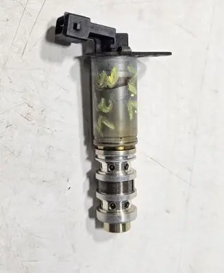 BMW 3 E90 E91 Camshaft vanos timing valve 7561264