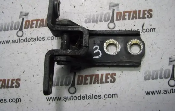 Mitsubishi Pajero Front door upper hinge