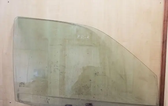 Opel Frontera B Front door window glass four-door