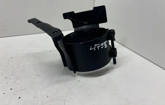 Audi A3 S3 8L Fuel filter bracket/mount holder 
