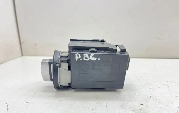 Volkswagen PASSAT B6 Ignition lock contact 3C0905843