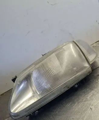 Renault Scenic I Headlight/headlamp E24706