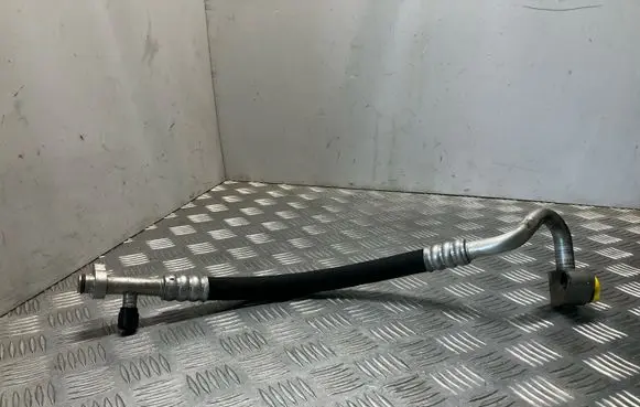 Mercedes-Benz C W204 Air conditioning (A/C) pipe/hose A2048302216