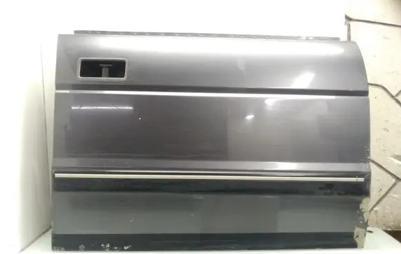 Land Rover Discovery Front door