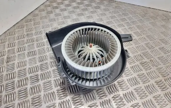 Audi A1 Heater fan/blower 6q1819015