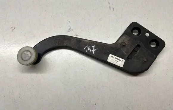 Volkswagen Transporter - Caravelle T5 Sliding door upper roller guide/hinge 7H0843436E