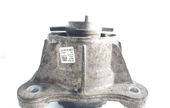 Mercedes-Benz Vito Viano W447 Engine mount bracket A4472410013