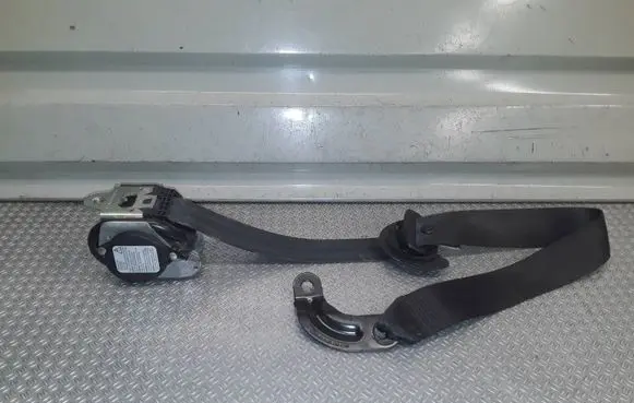 Volkswagen Golf Plus Front seatbelt 5M1857706B