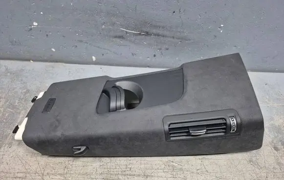 Audi RS Q8 (B) pillar trim (top)