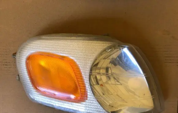 Chevrolet Trans Sport Front indicator light