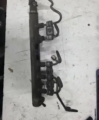 Toyota Corolla E120 E130 Fuel main line pipe 2381033020
