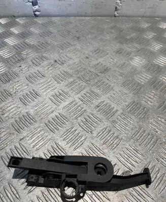 BMW 7 E65 E66 Air filter cleaner box bracket assembly 6942650