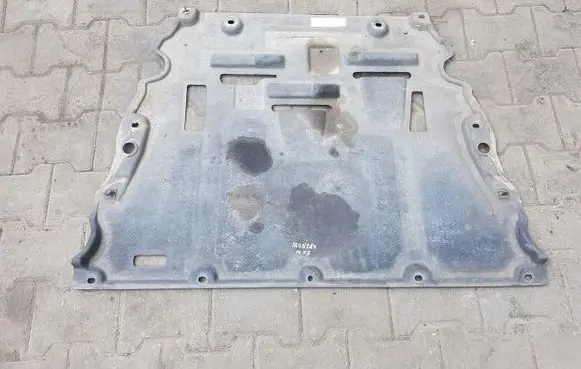 Ford Mondeo MK V Engine splash shield/under tray DG936P013BK