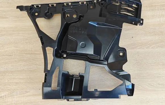 BMW 4 G22 G23 G24 G26 Rear bumper mounting bracket 8075843