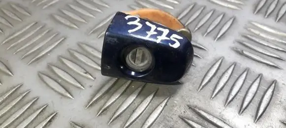 Toyota Avensis Verso Front door lock (next to the handle) 