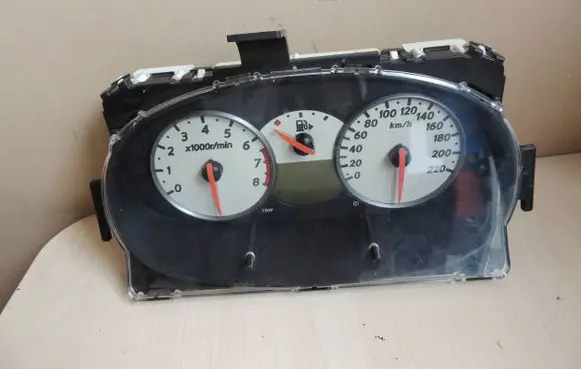 Nissan Micra Speedometer (instrument cluster) K100300806140