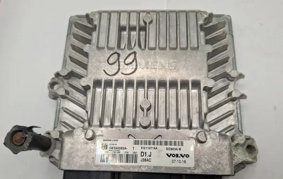 Volvo V50 Engine control unit/module ECU 5WS40562AT 31211071AA