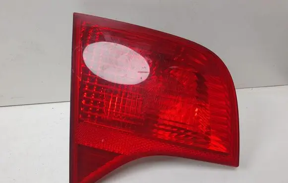 Tailgate rear/tail lights