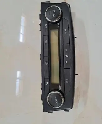 Toyota Avensis T270 Climate control unit 5590005390