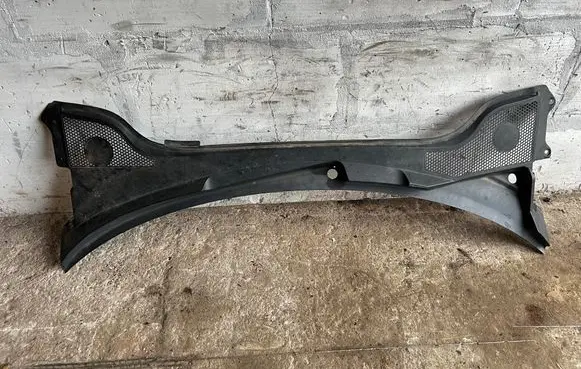 Audi TT TTS Mk2 Wiper trim 8J2819401
