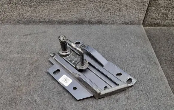 Audi A4 S4 B9 Engine bonnet/hood lock/latch loop/hook 8W0823185C 8W0823185E