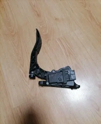 Audi A6 S6 C6 4F Accelerator throttle pedal 4F1723523A 6PV00898404