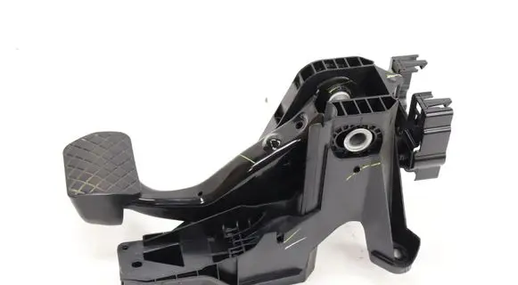 Volkswagen Tiguan Allspace Brake pedal 5QN723058A5785571