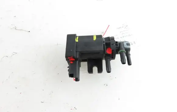 Citroen DS5 Valve vacuum 9674084680