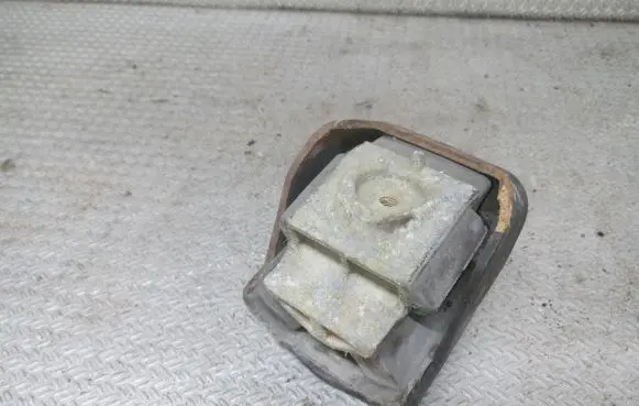Mercedes-Benz Sprinter W906 Engine mount bracket A9062411013
