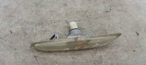 BMW 5 E60 E61 Front fender indicator light 63239203