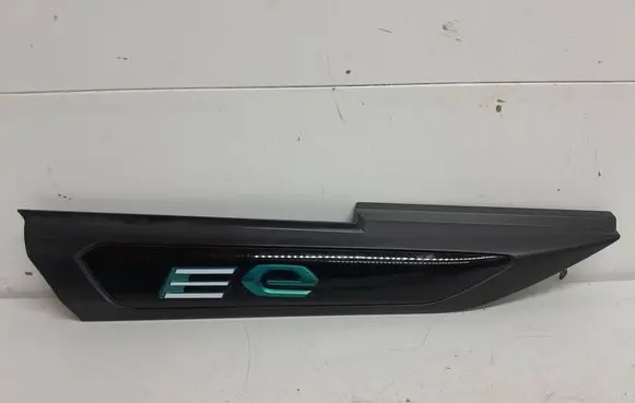 Peugeot 2008 II Fender trim (molding) 9825860880