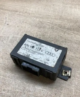 Audi A8 S8 D2 4D Alarm control unit/module 4D0951173C