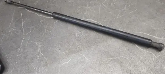 Volkswagen PASSAT B2 Rear window strut damper 321827550F