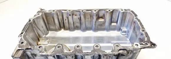 Volkswagen PASSAT B8 Oil sump 04L103603C