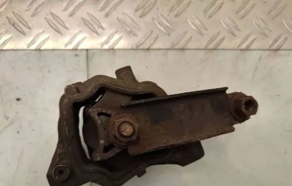 Volvo XC60 Engine mount bracket 8g9n6l063