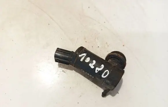 Subaru Legacy Windscreen/windshield washer pump