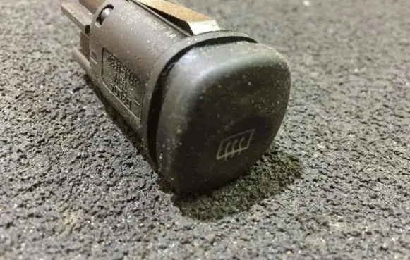 Ford Fiesta Windscreen/window heater switch 96fg18c621aa