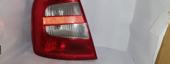 Skoda Fabia Mk1 (6Y) Rear/tail lights 6Y6945096